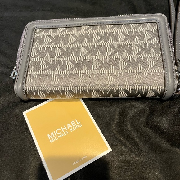 Brand New with tags MICHAEL Michael Kors Gray Wallet - Picture 3 of 5